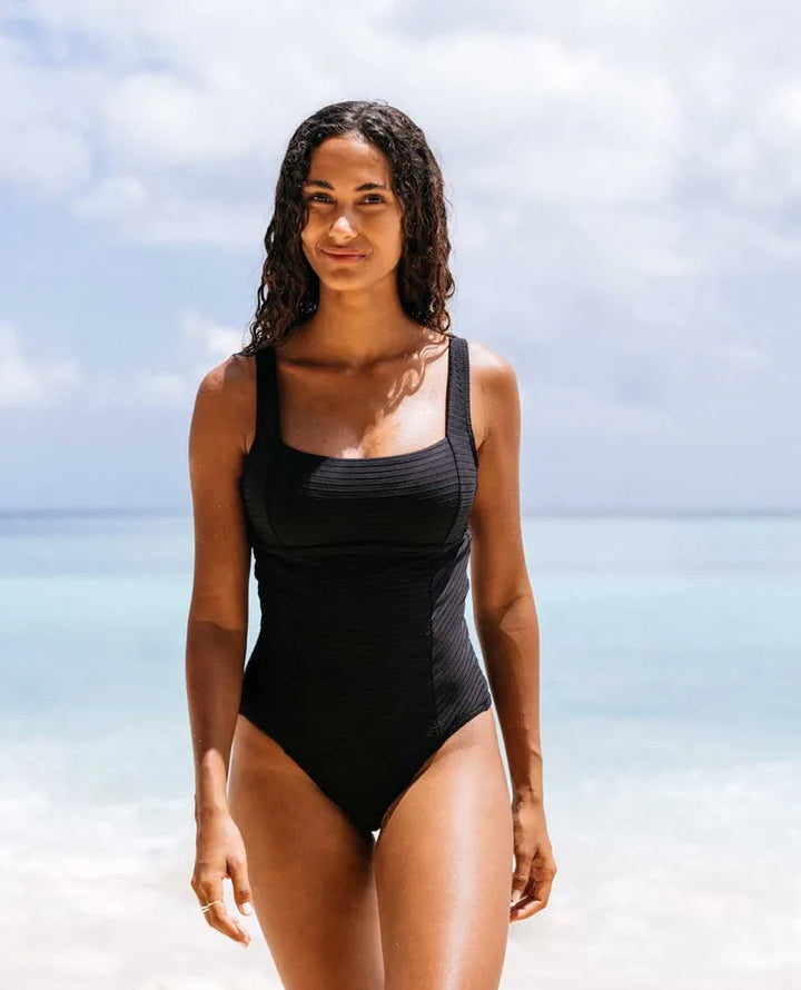 Rip Curl Premium Surf D-DD Full Coverage One Piece Black Swimsuit